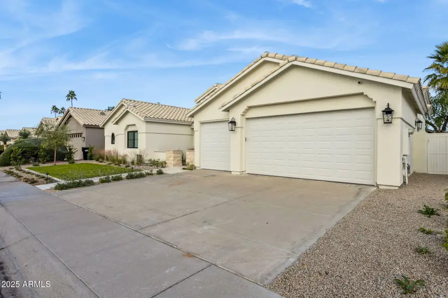 8916 E Camino Del Santo Street, Scottsdale, AZ 85260 - Image #3