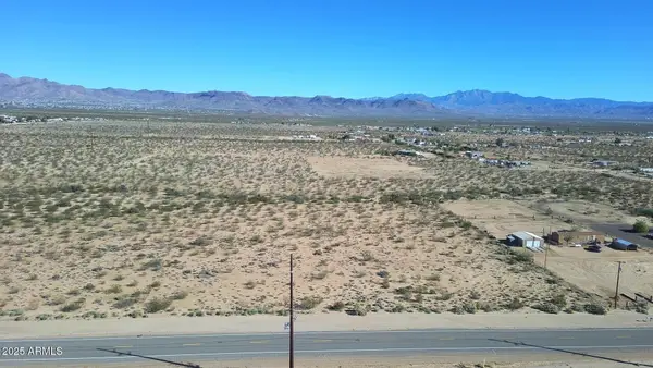 1152 S Colorado Road, Golden Valley, AZ 86413