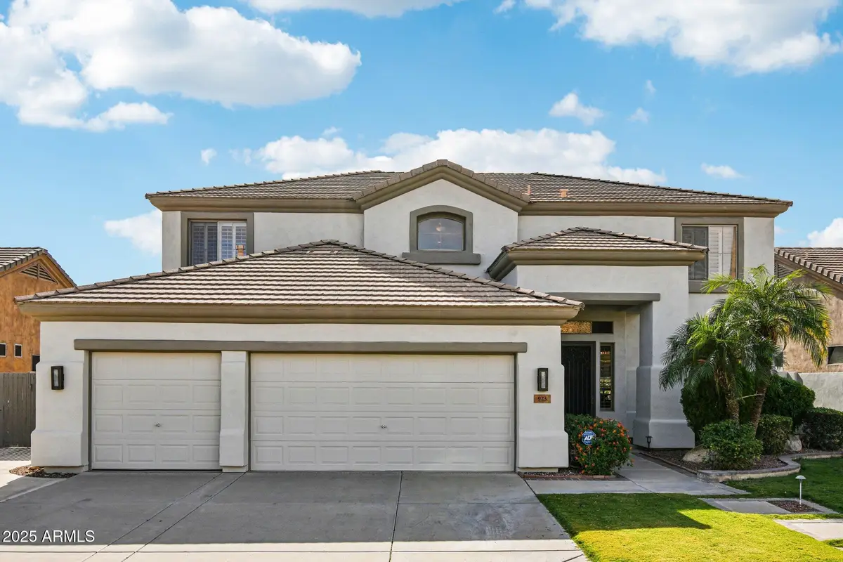 923 W Windsong Drive, Phoenix, AZ 85045 - Image #1