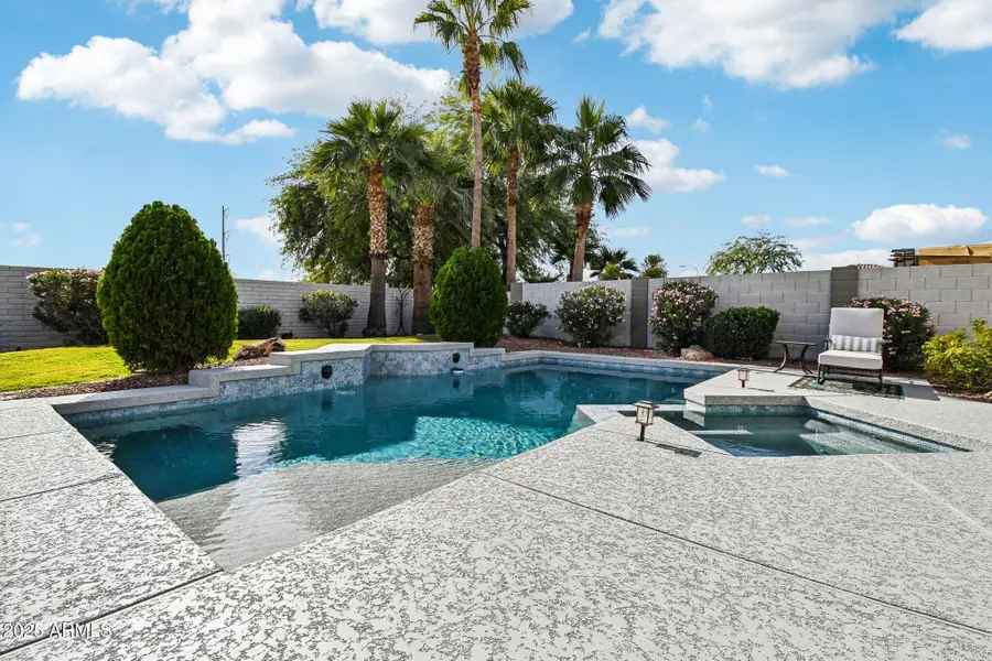 923 W Windsong Drive, Phoenix, AZ 85045 - Image #2