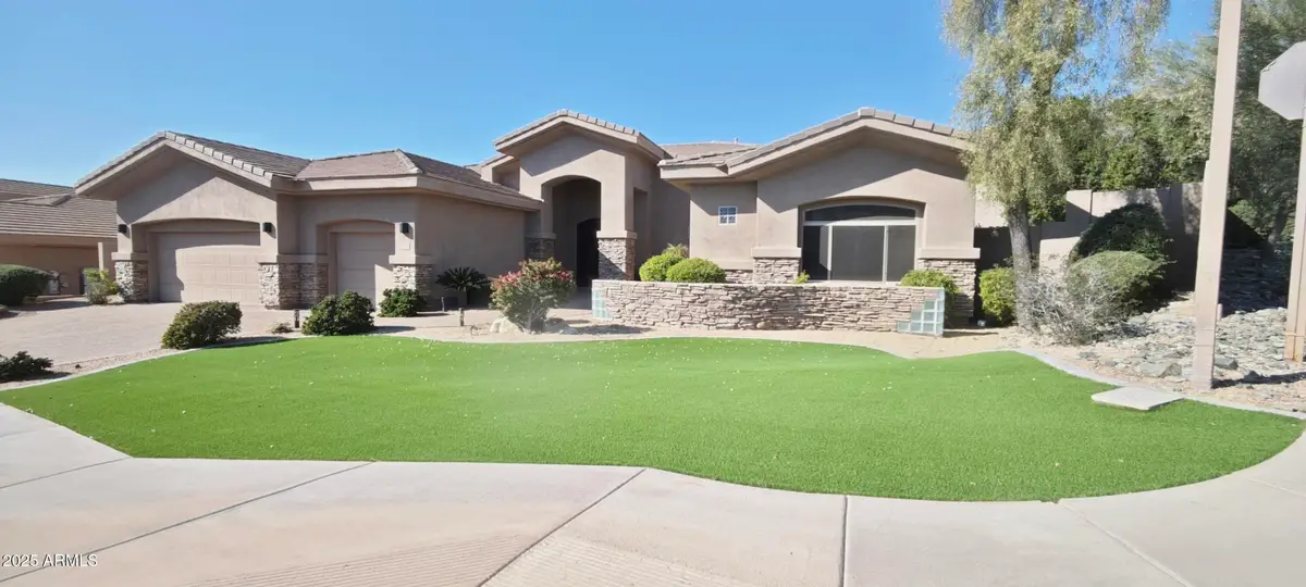 136 E Desert Wind Drive, Phoenix, AZ 85048 - Image #1