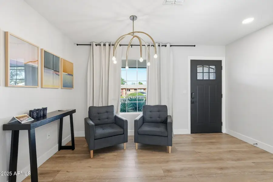 6113 E Gelding Drive, Phoenix, AZ 85254 - Image #2