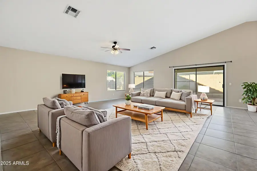 2715 N 90th Avenue, Phoenix, AZ 85037 - Image #2