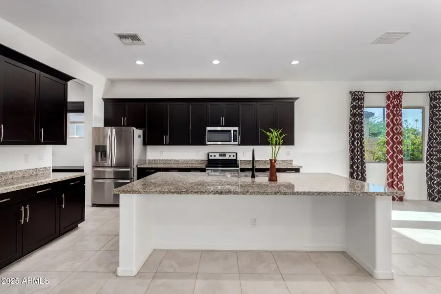 9383 W Via Del Sol Drive, Peoria, AZ 85383 - Image #3