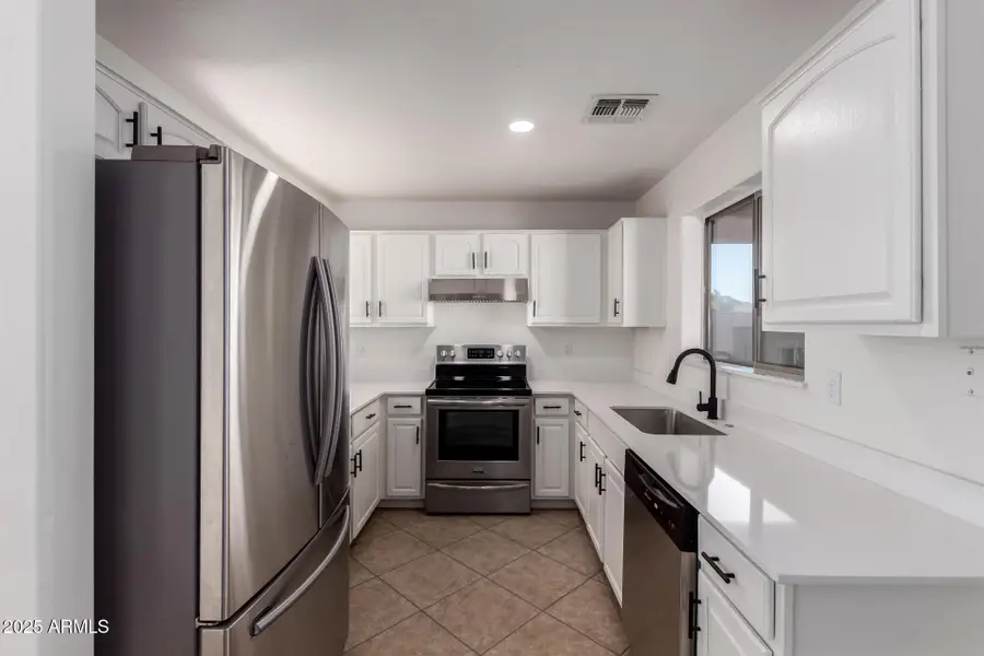 5926 S 16th Drive, Phoenix, AZ 85041 - Image #3