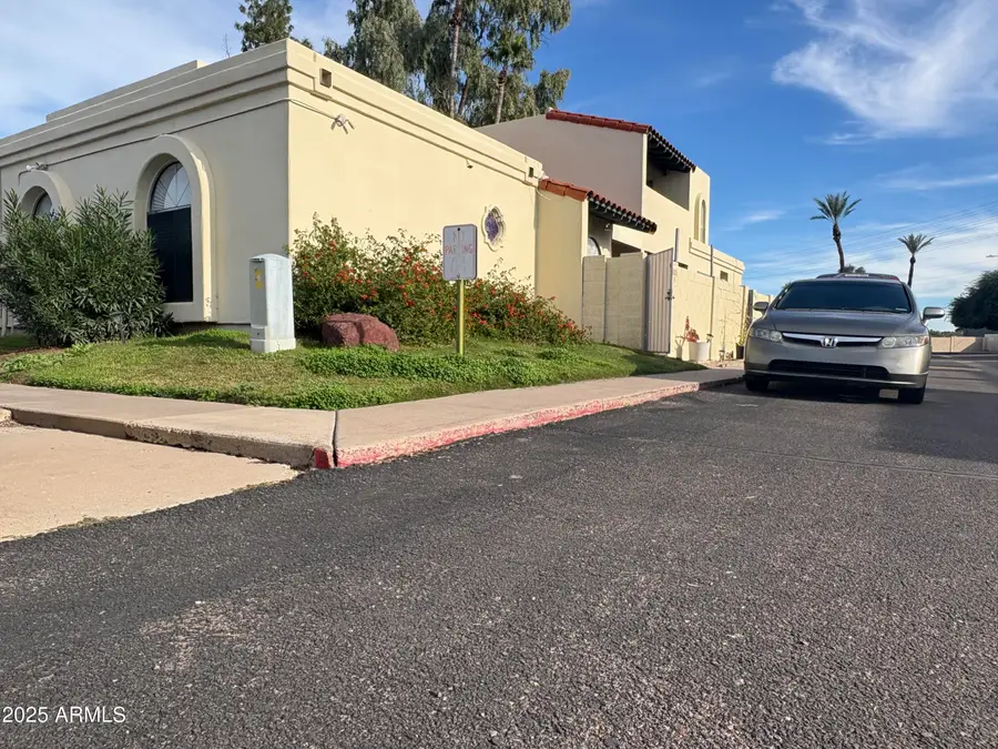 3203 W Loma Lane #5, Phoenix, AZ 85051 - Image #2