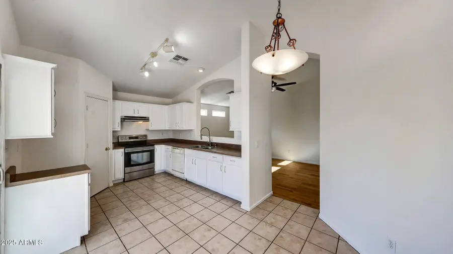 1401 S 107th Drive, Avondale, AZ 85323 - Image #3