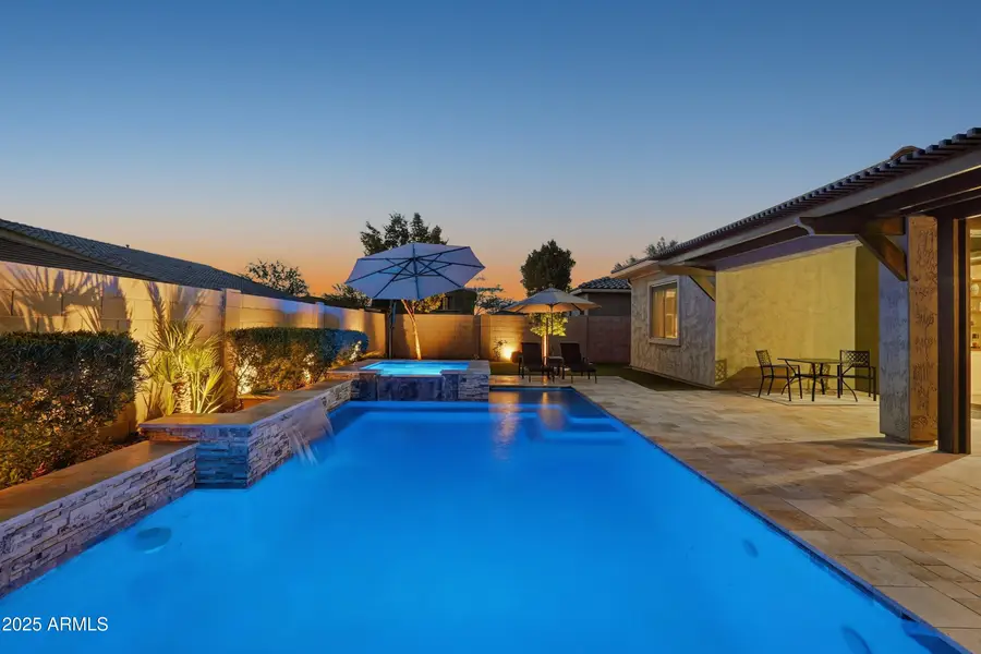 10249 W Hedge Hog Place, Peoria, AZ 85383 - Image #3