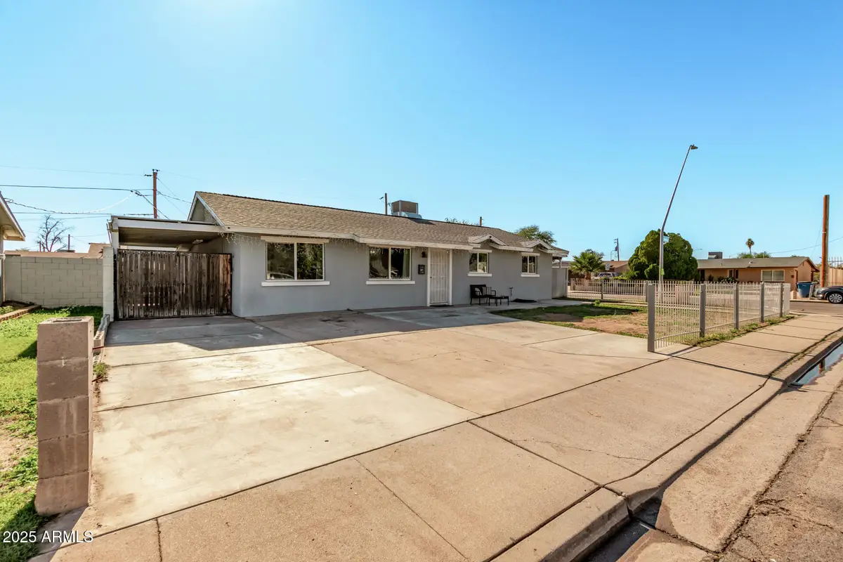 807 E Dolphin Avenue, Mesa, AZ 85204 - Image #1