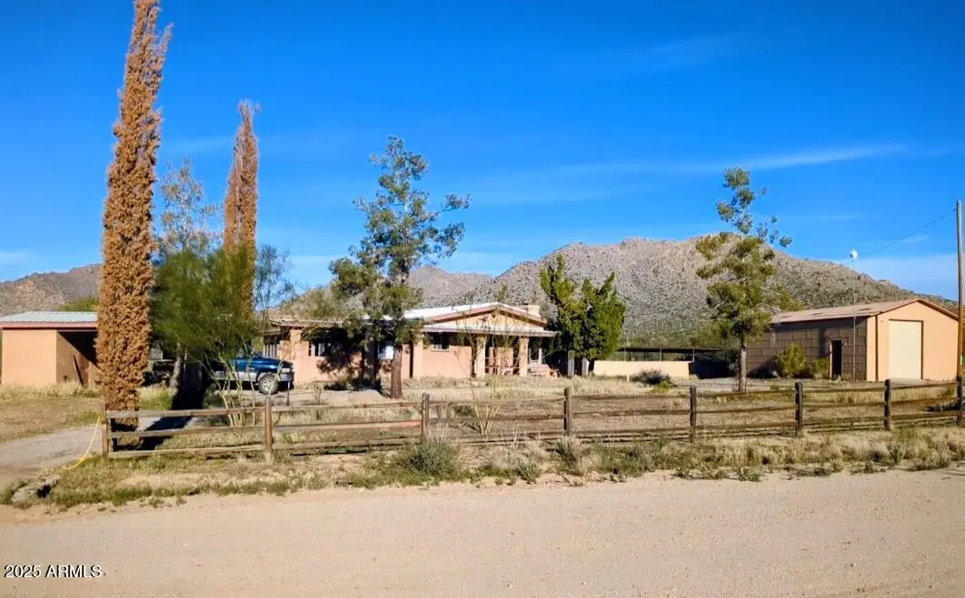 23380 W Gold Dollar Lane, Congress, AZ 85332 - Image #1