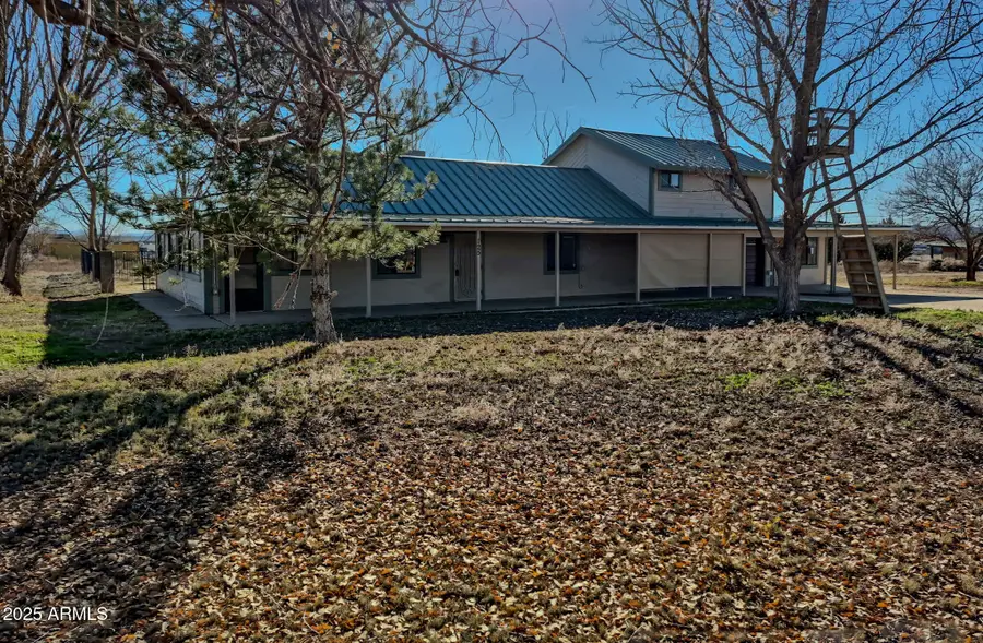 125 E Harpson Trail, Paulden, AZ 86334 - Image #2