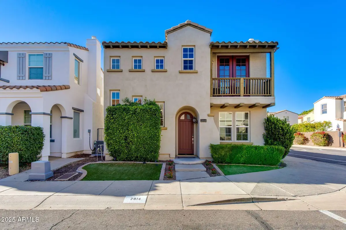 2914 N 48th Place, Phoenix, AZ 85018 - Image #1