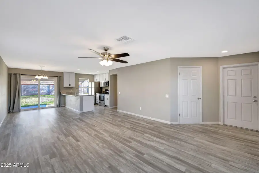 21057 N 33rd Drive, Phoenix, AZ 85027 - Image #3