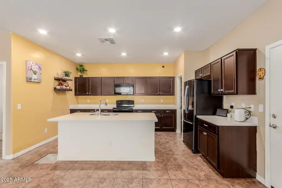 8757 W Jefferson Street, Tolleson, AZ 85353 - Image #3