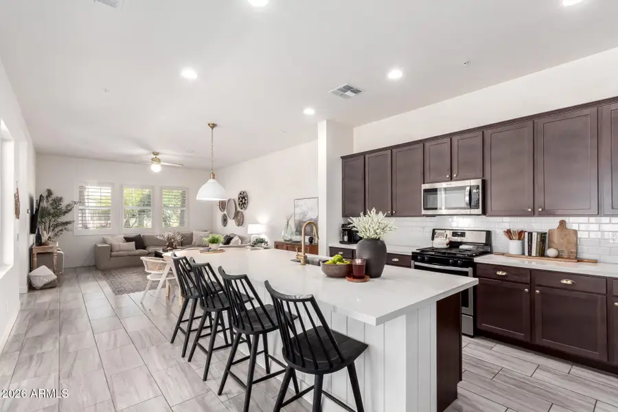 21037 W Sunrise Lane, Buckeye, AZ 85396 - Image #2