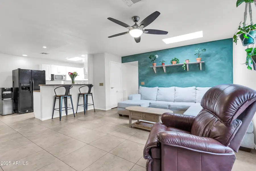 320 W Laguna Drive, Tempe, AZ 85282 - Image #3