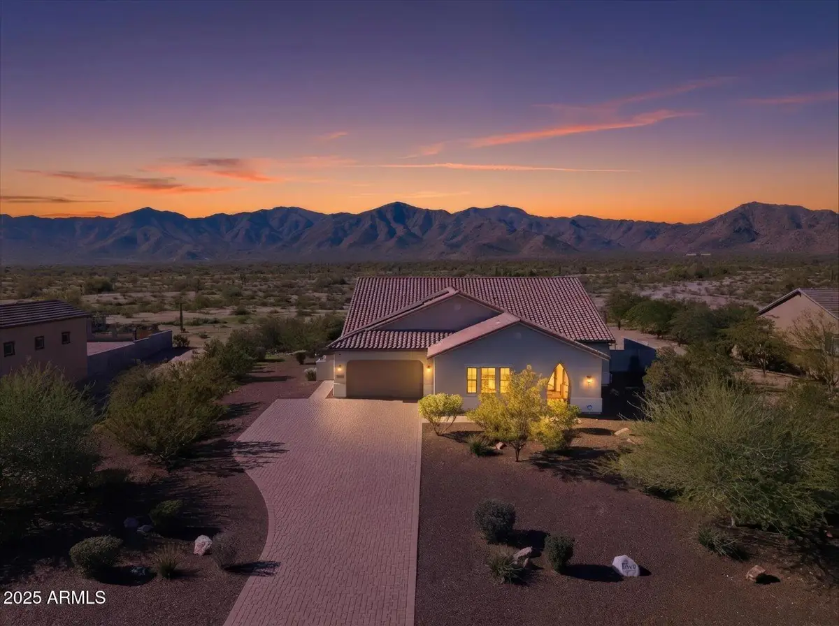 8510 N 194th Drive, Waddell, AZ 85355 - Image #1