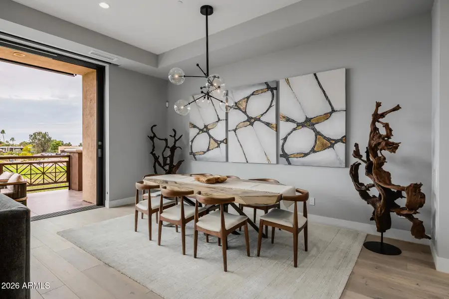 2 Biltmore Estate #207, Phoenix, AZ 85016 - #2