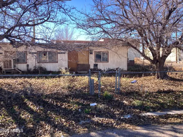 424 Encanto Drive, Holbrook, AZ 86025