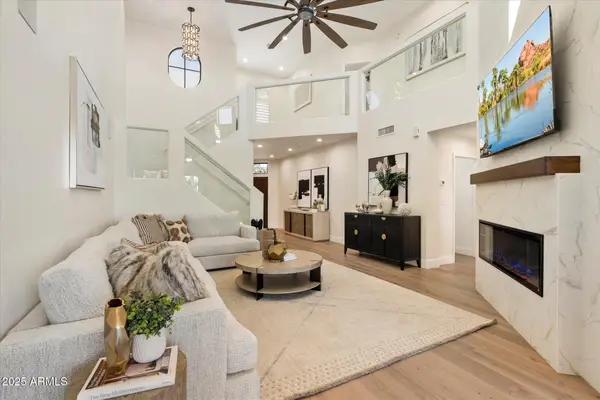 7955 E Chaparral Road #17, Scottsdale, AZ 85250