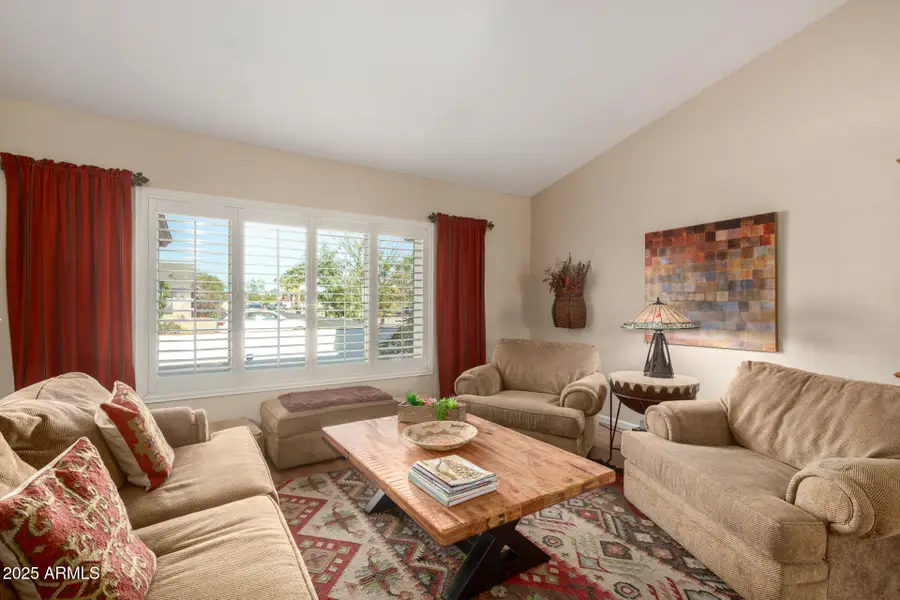 901 W Lodge Drive, Tempe, AZ 85283 - Image #3