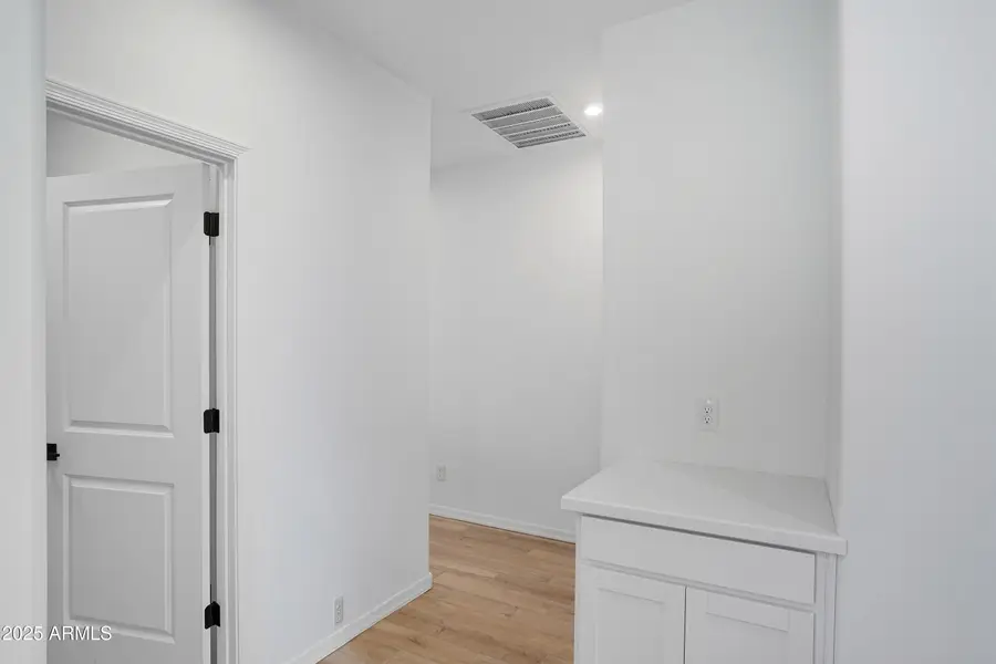 7438 W Rose Lane, Glendale, AZ 85303 - Image #2