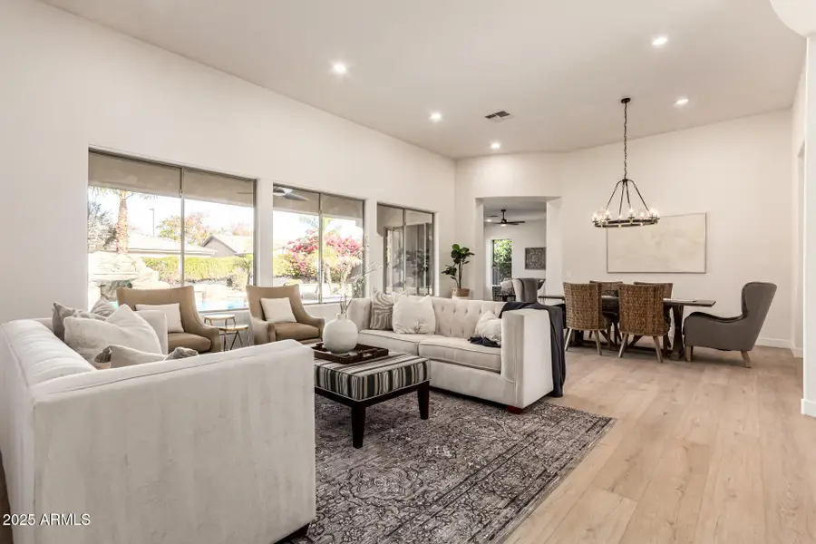 940 W Macaw Drive, Chandler, AZ 85286 - Image #2