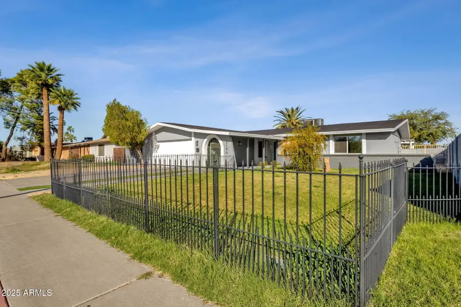 2106 W 8th Avenue, Mesa, AZ 85202 - #3