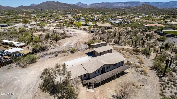 48451 N 27th Avenue, New River, AZ 85087