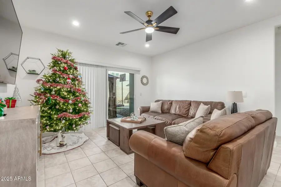 2102 W Sable Avenue, Apache Junction, AZ 85120 - Image #3