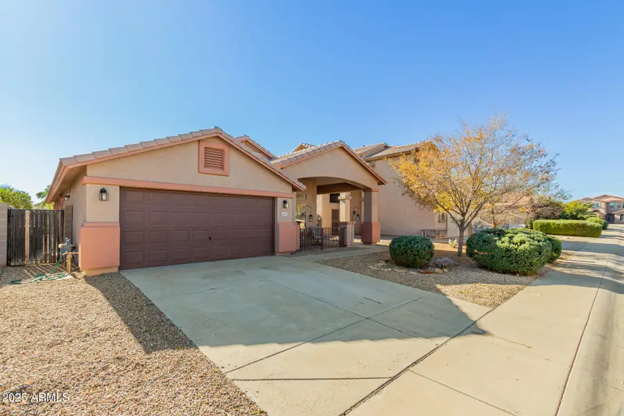 43941 W Griffis Drive, Maricopa, AZ 85138 - Image #2