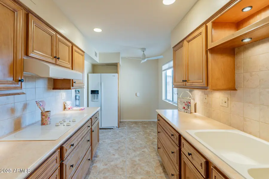 10585 W Palmeras Drive #H, Sun City, AZ 85373 - Image #2