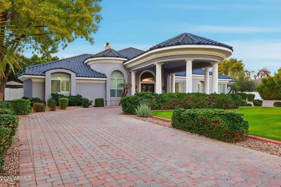 330 N Cloverfield Circle, Litchfield Park, AZ 85340 - #2