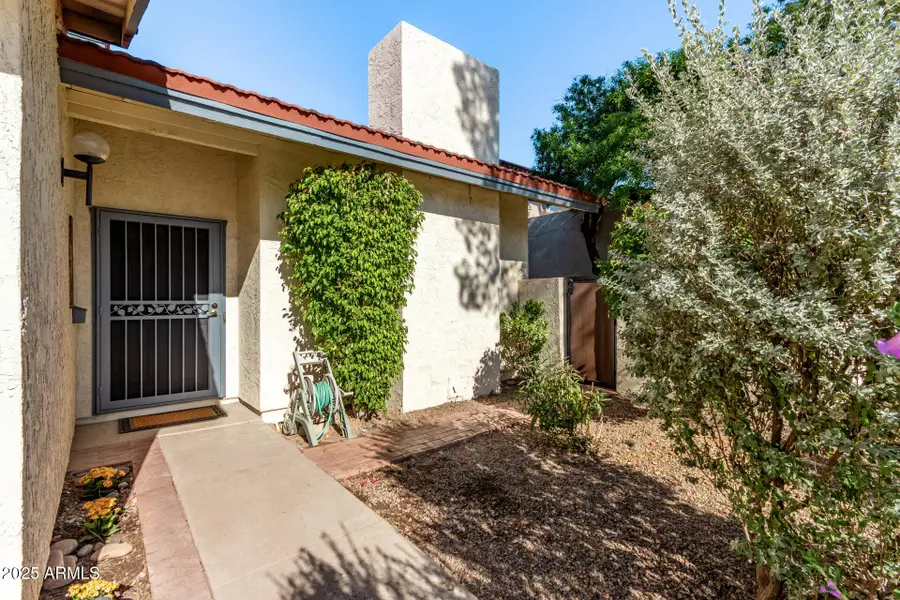 1518 E Candlestick Drive, Tempe, AZ 85283 - Image #2