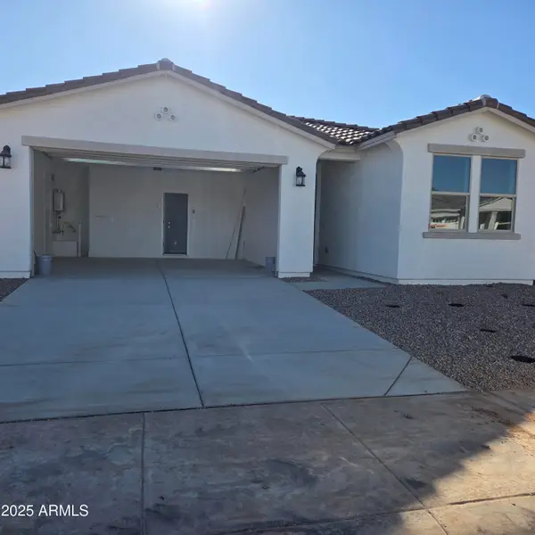 3037 E Villa Avenue, San Tan Valley, AZ 85143