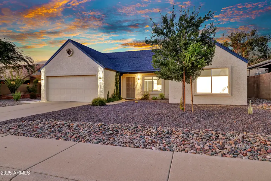 1362 E Wickieup Lane, Phoenix, AZ 85024 - Image #2