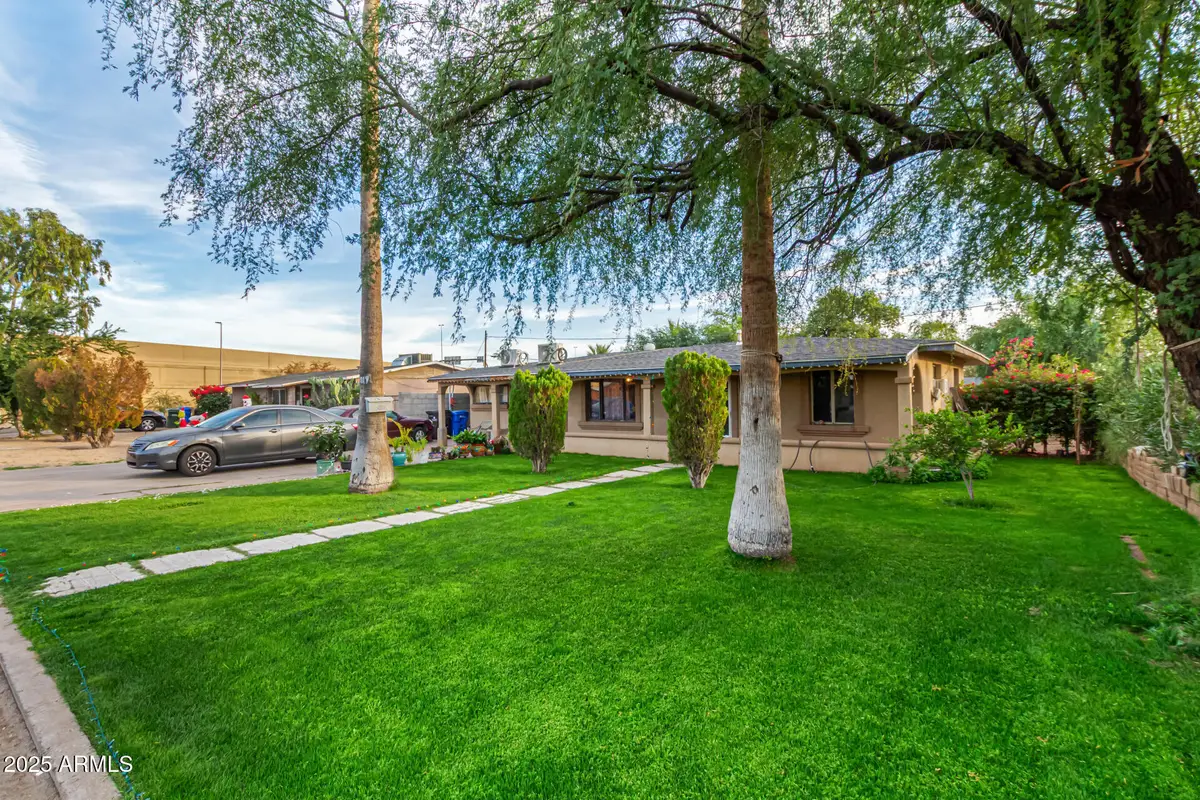 1917 E Pinchot Avenue, Phoenix, AZ 85016 - Image #1