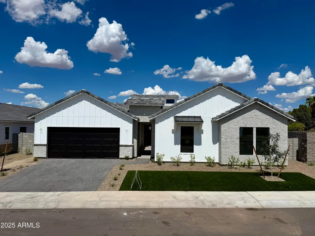 6454 E Oasis Circle, Mesa, AZ 85215 - Image #1