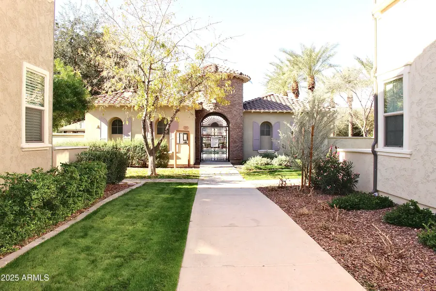 2625 S Peppertree Drive #104, Gilbert, AZ 85295 - Image #2