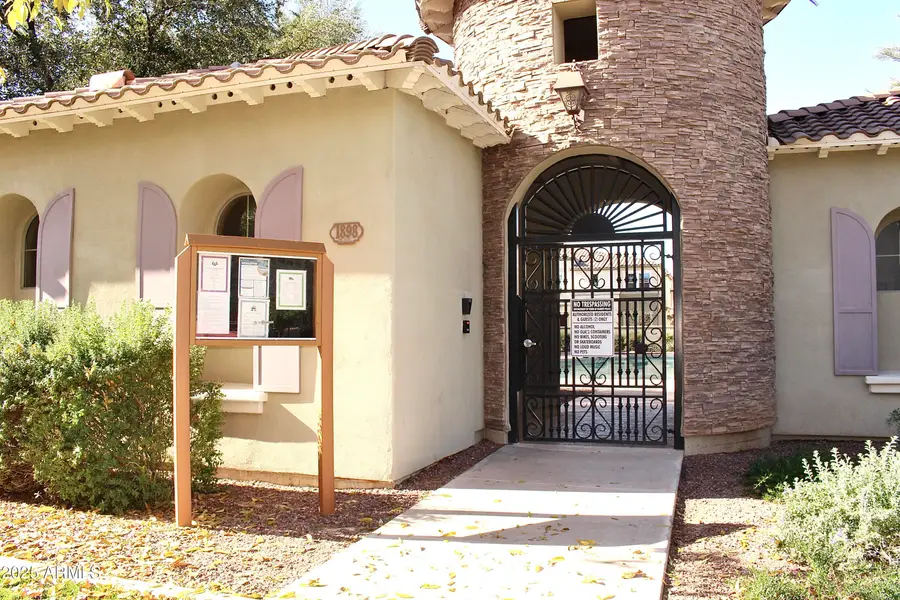 2625 S Peppertree Drive #104, Gilbert, AZ 85295 - Image #3