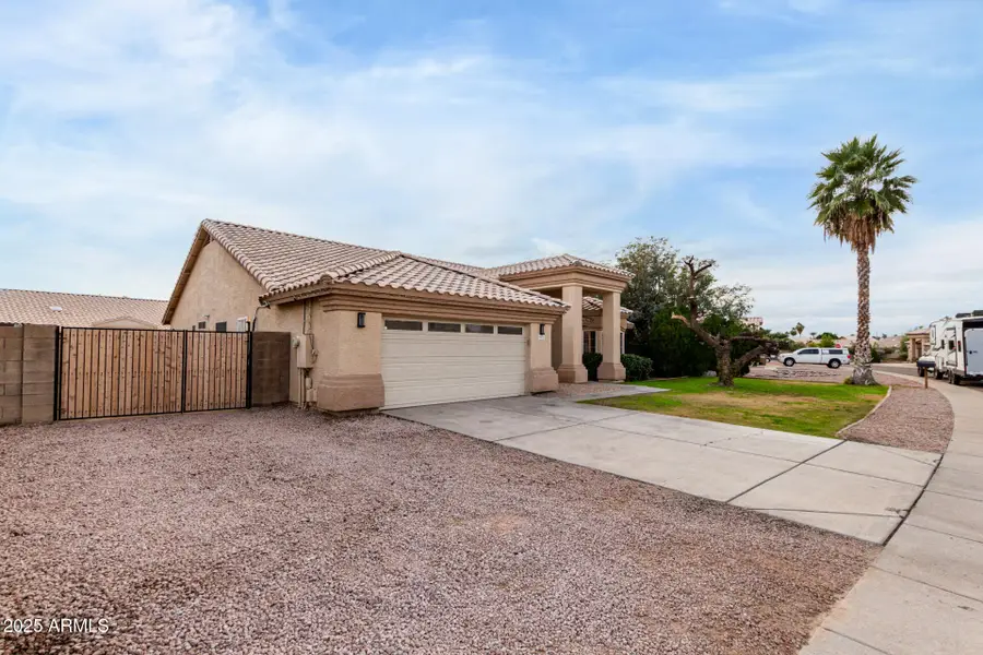 8413 W Willowbrook Drive, Peoria, AZ 85382 - Image #3