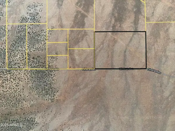 26 W Calle Arandas -- #26, Seligman, AZ 86337