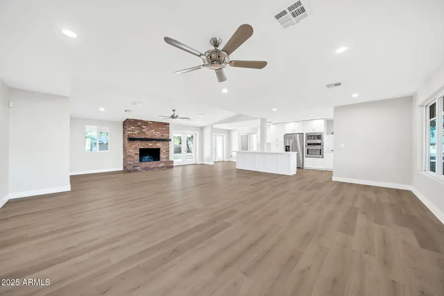 641 W Linger Lane, Phoenix, AZ 85021 - Image #2