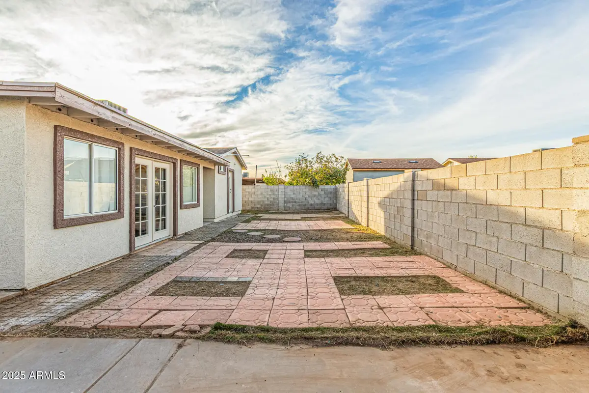 6718 W Catalina Drive, Phoenix, AZ 85033 - Image #1