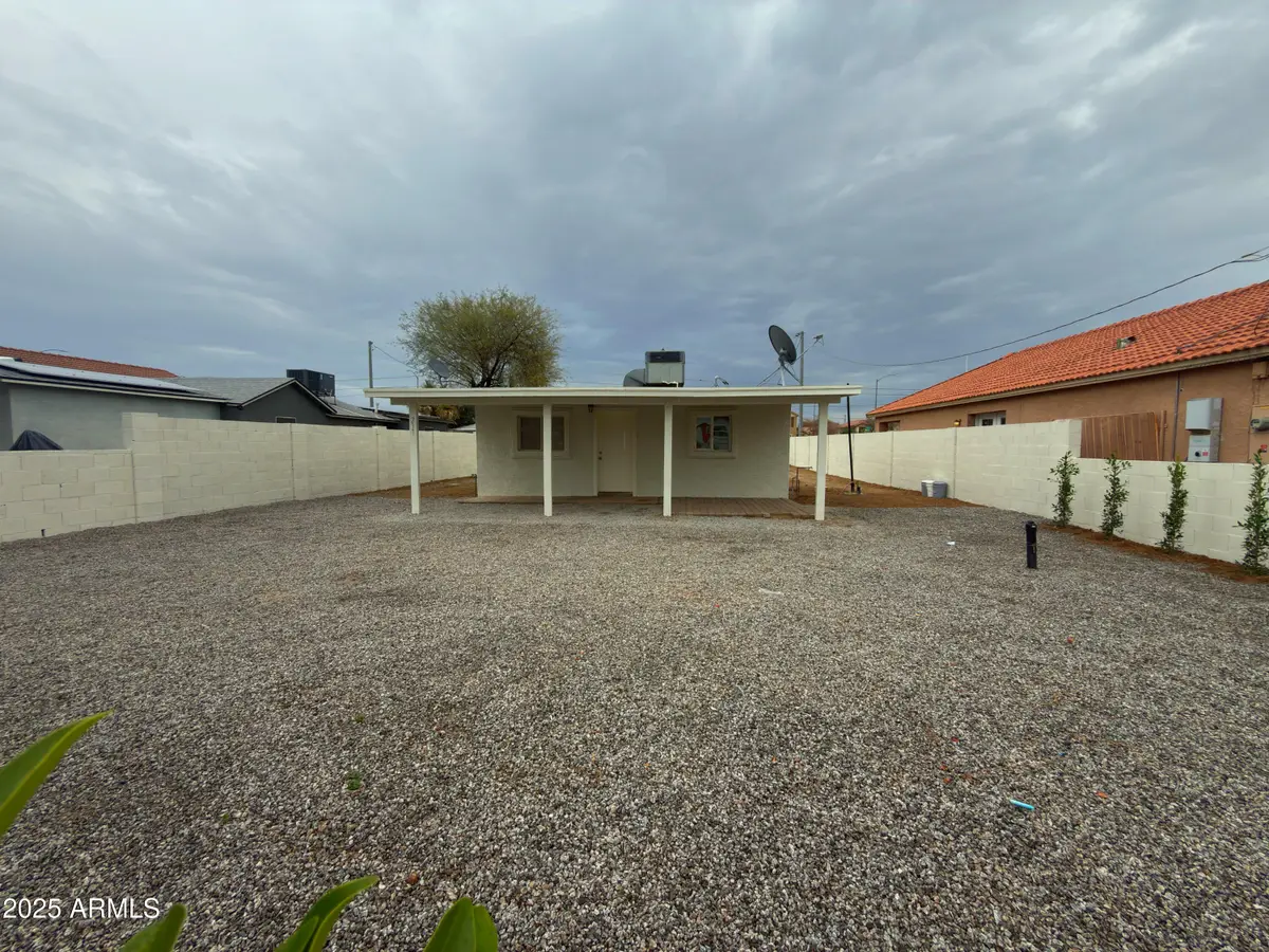 237 S 7th Street, Avondale, AZ 85323 - Image #1