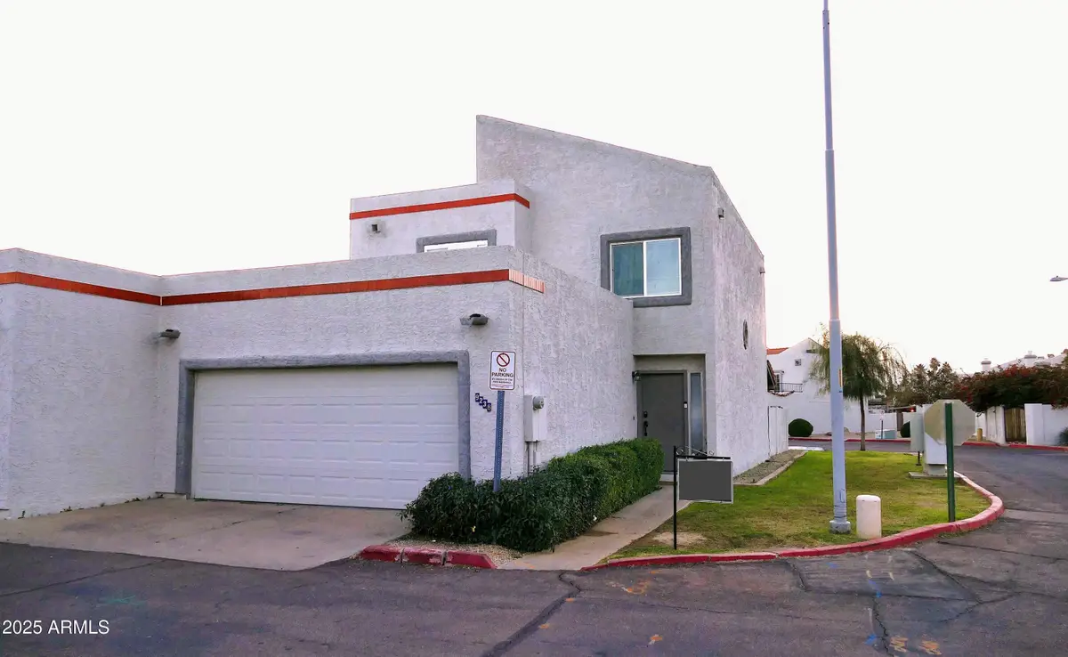 9238 N 47th Drive N, Glendale, AZ 85302 - Image #1