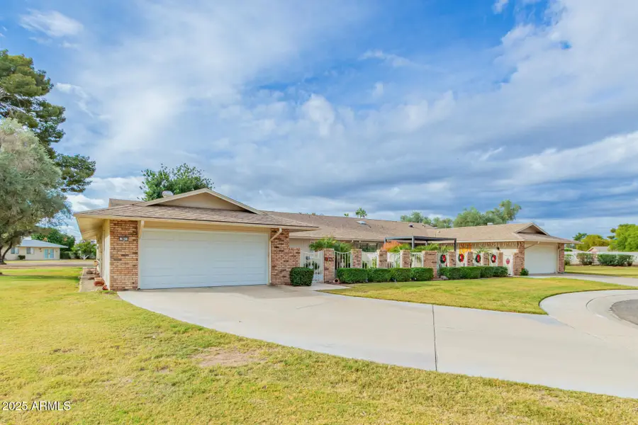 9871 W Country Club Court, Sun City, AZ 85373 - Image #2