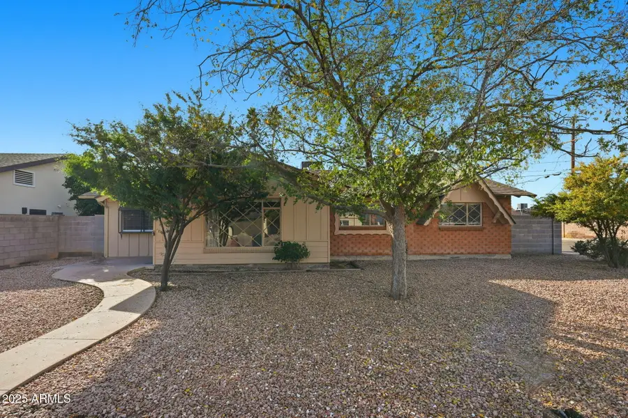 8201 E Whitton Avenue, Scottsdale, AZ 85251 - Image #2