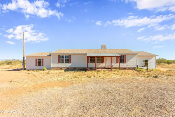 6711 S Rockspring Lane, Hereford, AZ 85615