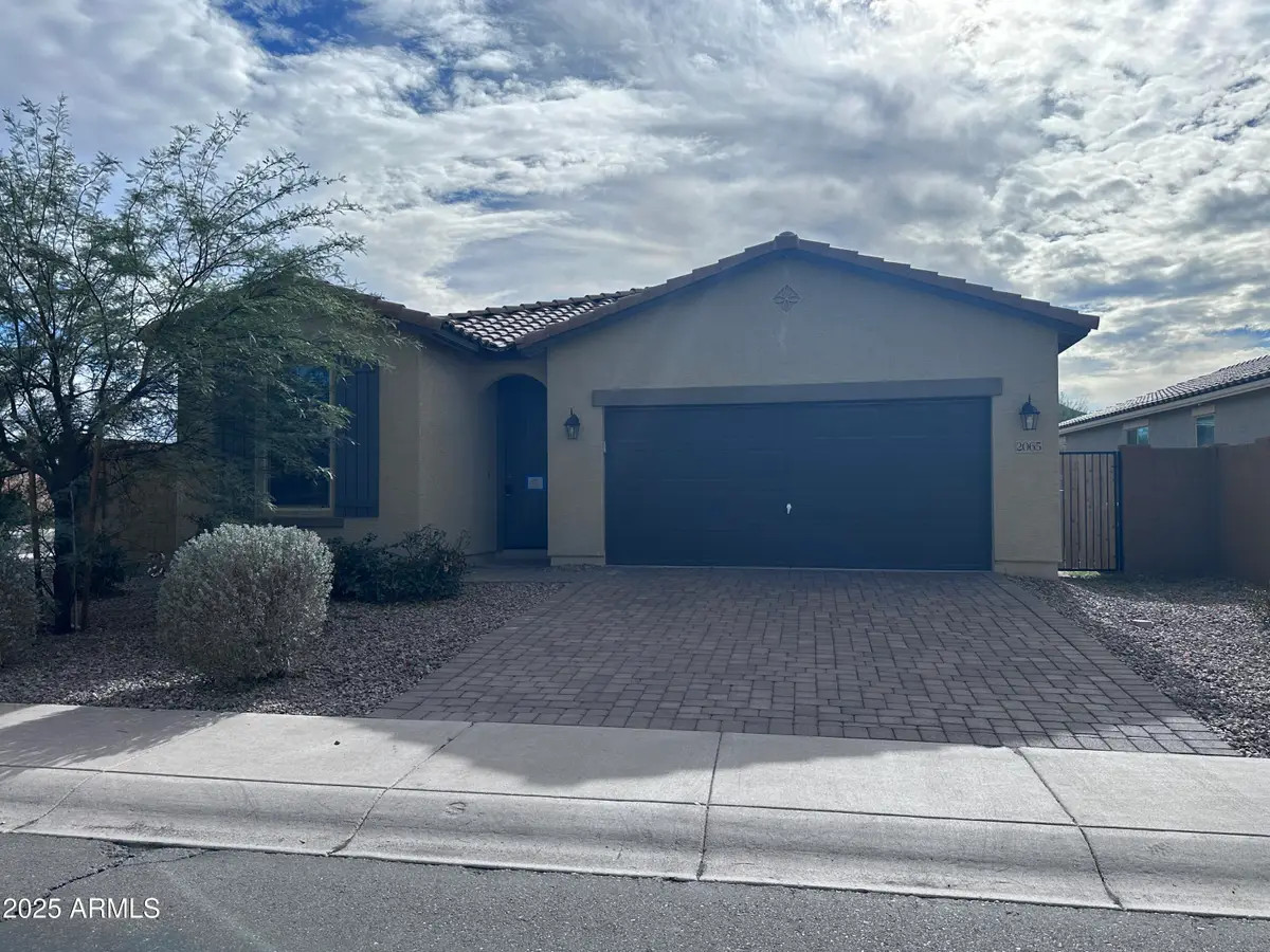 2065 E Escondido Place, Casa Grande, AZ 85122 - Image #1